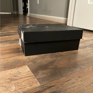 black jordan size 4y or 5 women